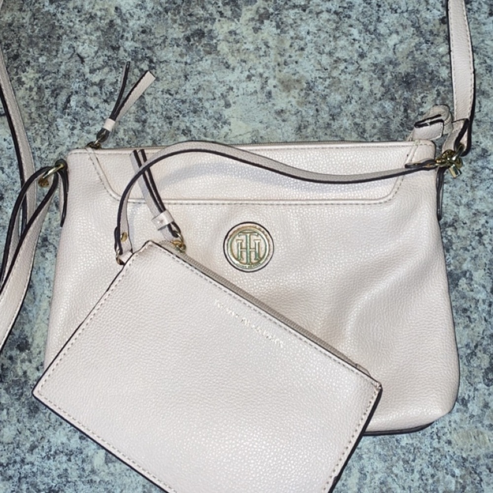 Tommy Hilfiger purse